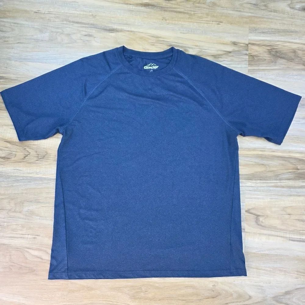🔹️Glacier Blue Performance Short Sleeve Shirts Medium